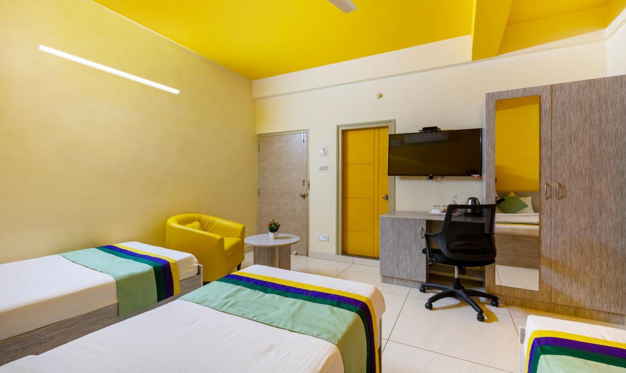 Treebo Four Seasons Hotel Mysore Buitenkant foto